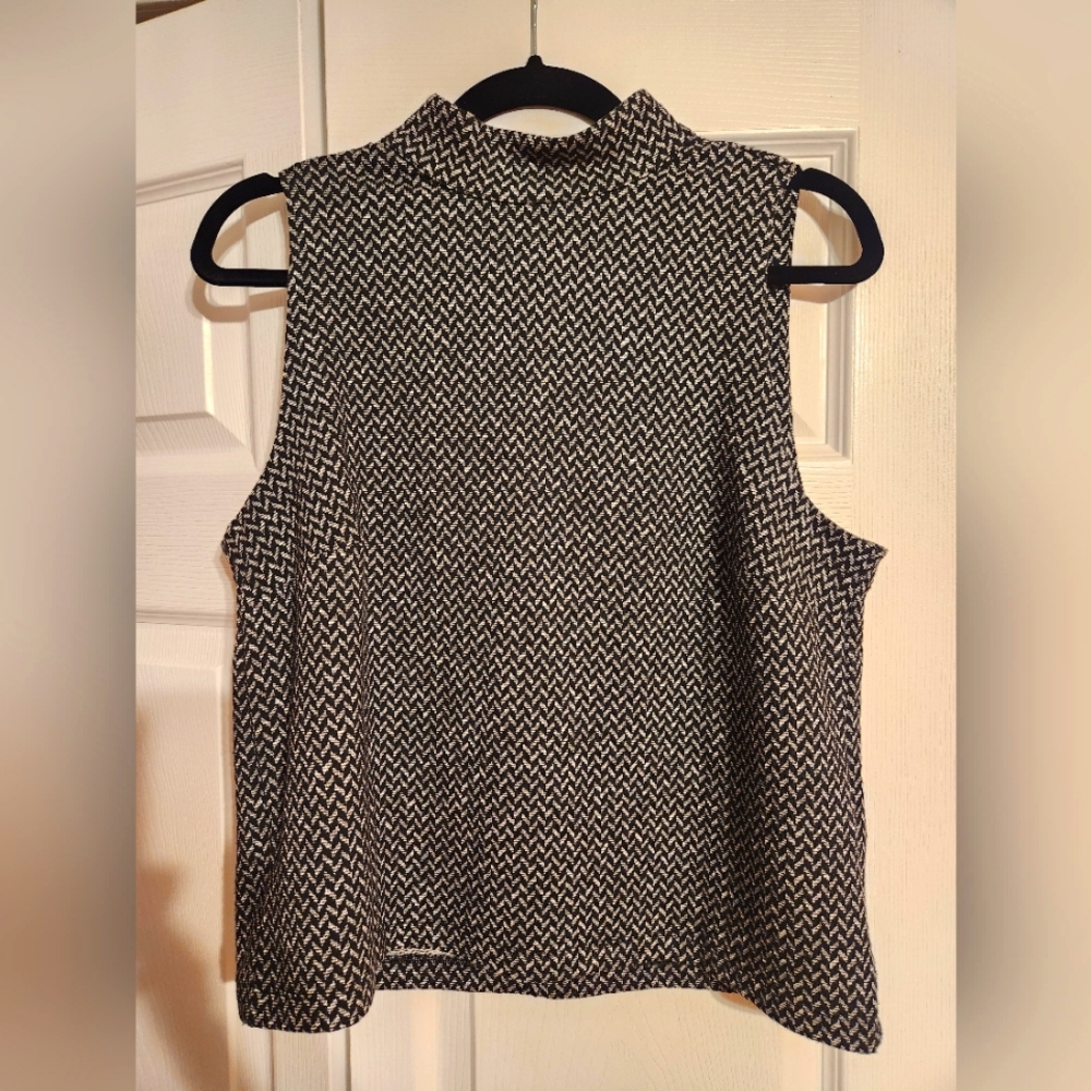 Banana Republic sleeveless black shirt